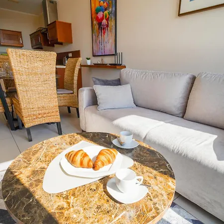 Olympic 2-pok 80m Od Morza! Netflix 公寓 科沃布热格